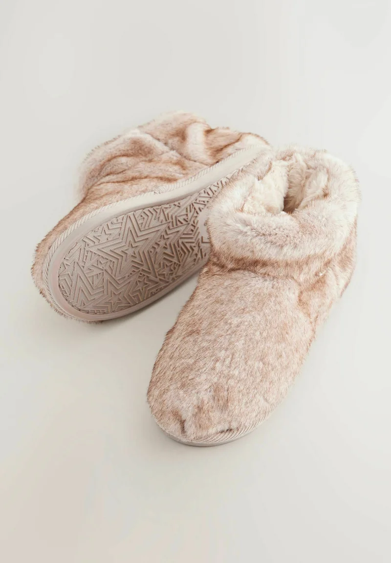 Offene Woll-Pantoffeln